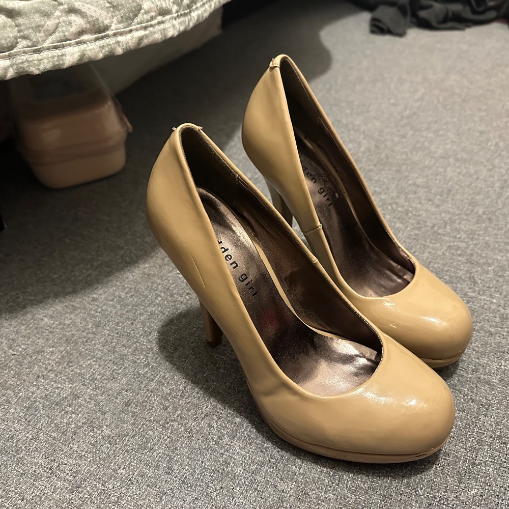 Nude Heel - Picture 2 of 4